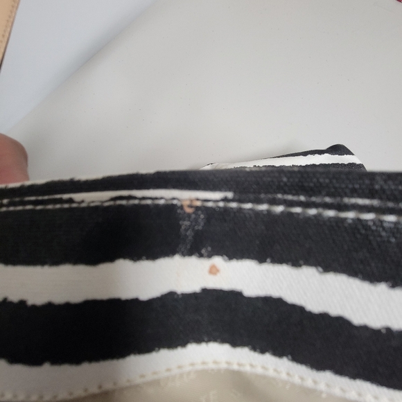 Kate Spade New York Daytripper Bon Bella Shopper Tote Bag. - Picture 12 of 16